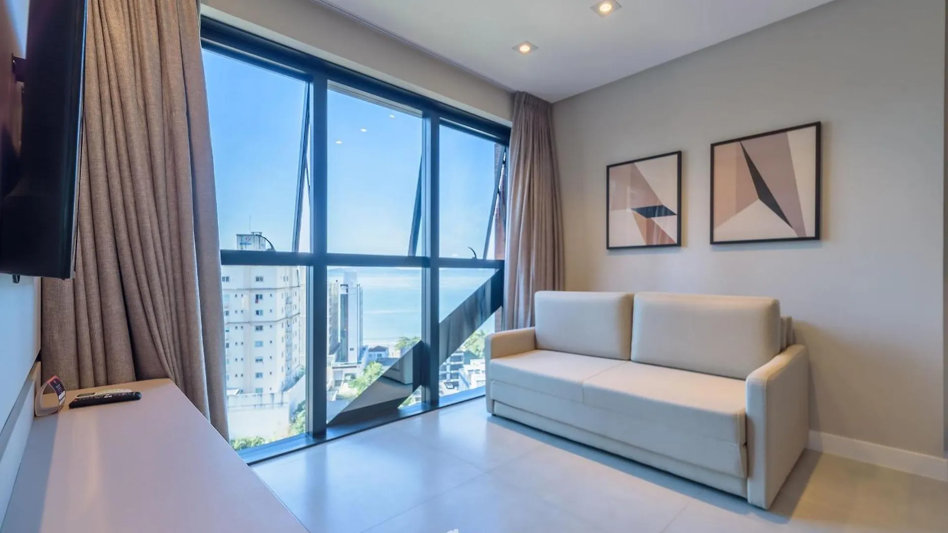 Mhfs - Apts Variados Em Predio Com Vista Para O Mar Em Itapema Appartamento