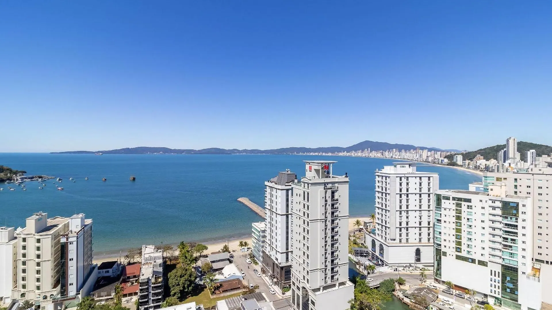 Mhfs - Apts Variados Em Predio Com Vista Para O Mar Em Itapema