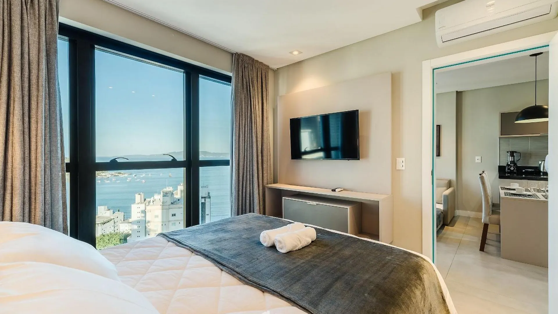 Mhfs - Apts Variados Em Predio Com Vista Para O Mar Em Itapema Appartamento