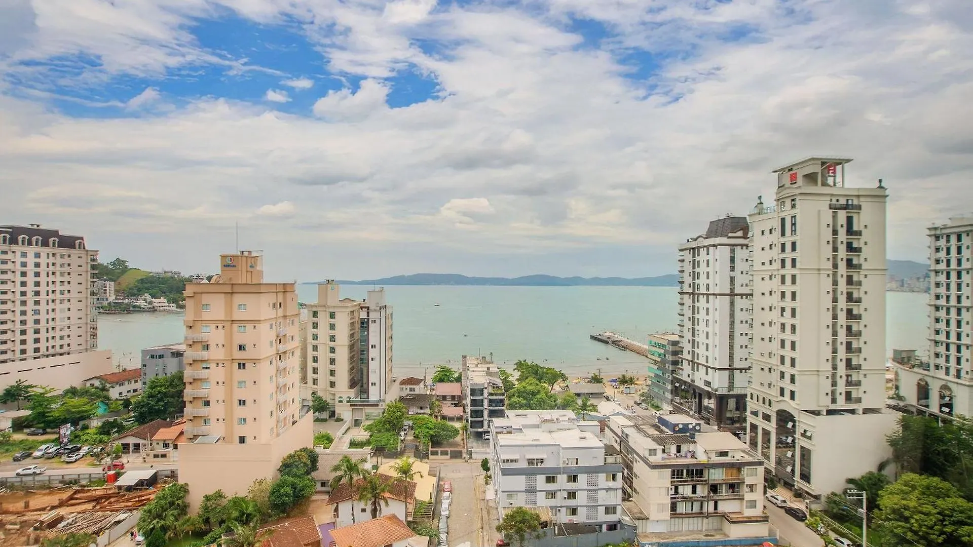 Mhfs - Apts Variados Em Predio Com Vista Para O Mar Em Itapema Appartamento